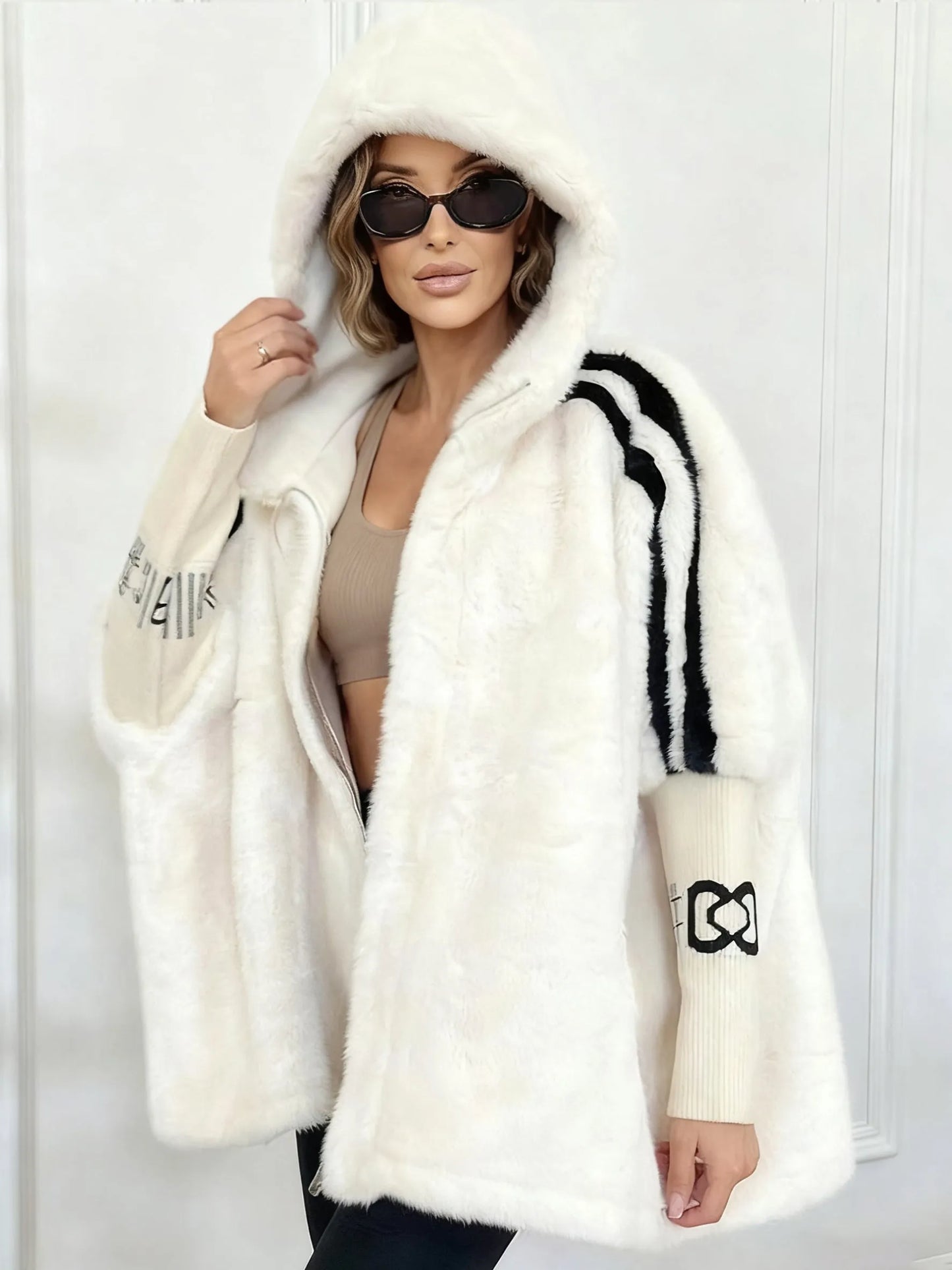 Rosa | Chaqueta de pelo con capucha