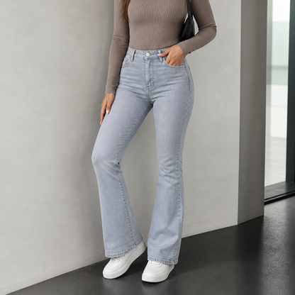 Valentina | Jeans acampanados de tiro alto efecto push up