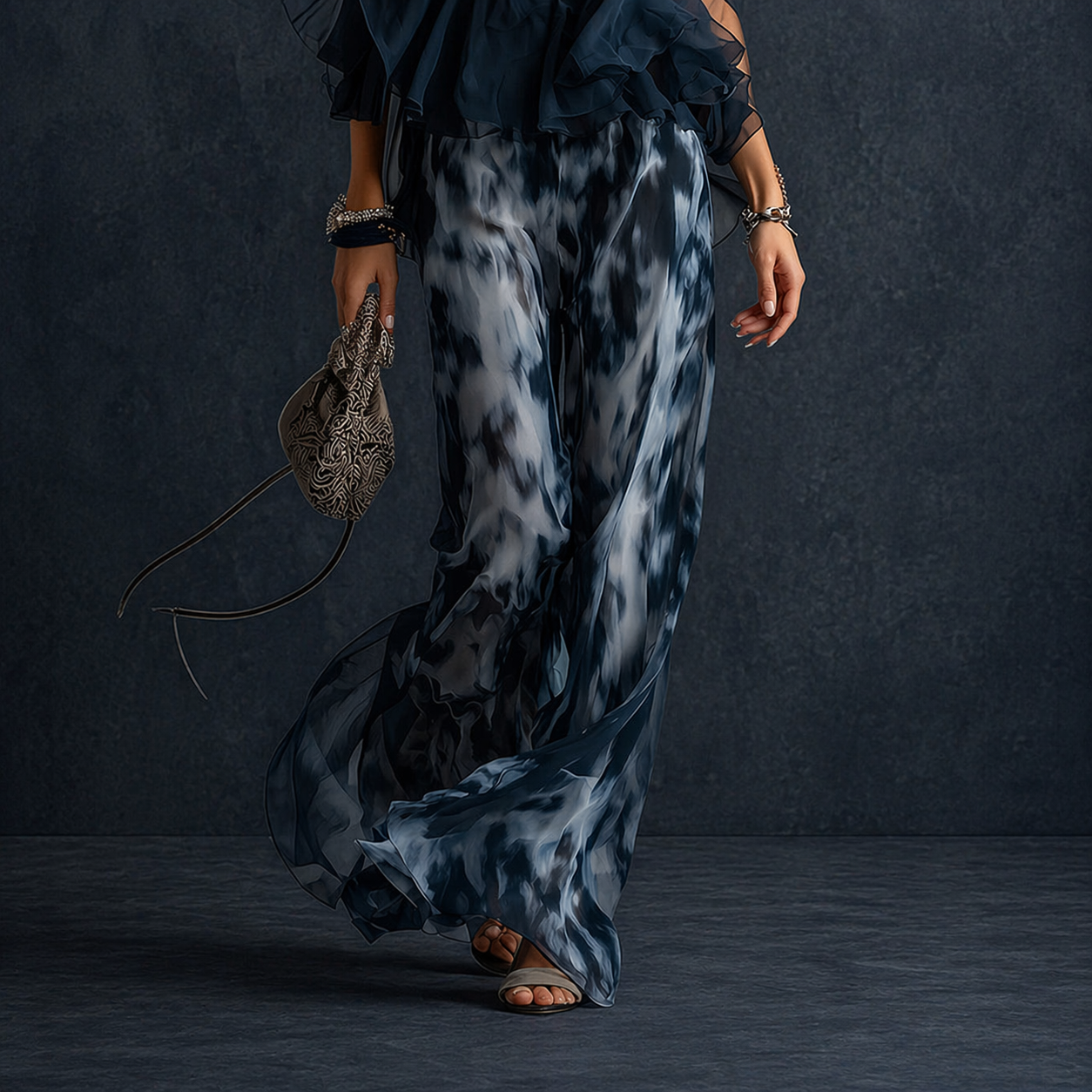 Lucía - elegante conjunto de chiffon con top de cuello alto y pantalón ancho estampado
