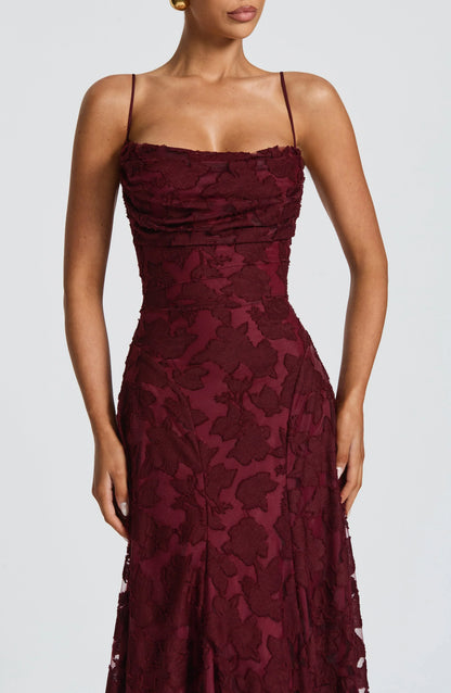 Abril | Vestido largo elegante de encaje floral