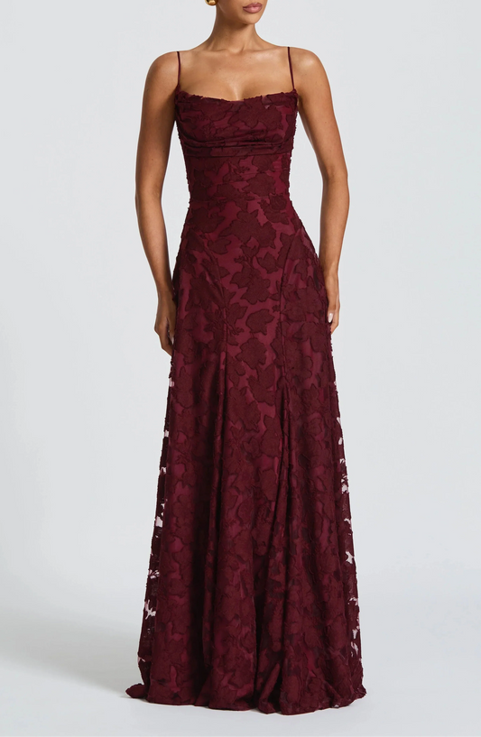Abril | Vestido largo elegante de encaje floral